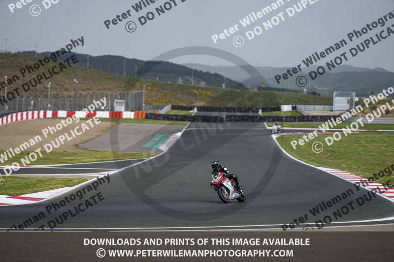 cadwell no limits trackday;cadwell park;cadwell park photographs;cadwell trackday photographs;enduro digital images;event digital images;eventdigitalimages;navarra;no limits trackdays;peter wileman photography;racing digital images;trackday digital images;trackday photos